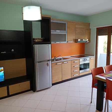 Family Beach 100 Square Metres Apartment Golem  Exterior photo